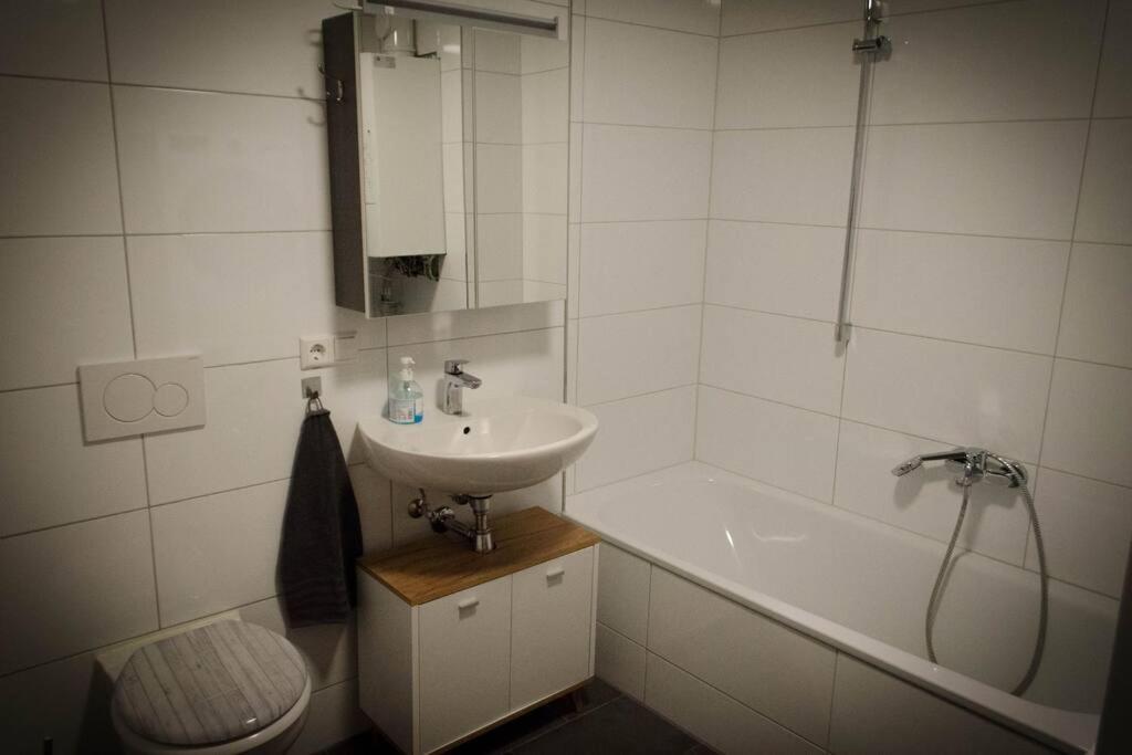 Lovely 2 Bedroom Apartment Lemon Grass In Central Lindau Λιντάου Εξωτερικό φωτογραφία